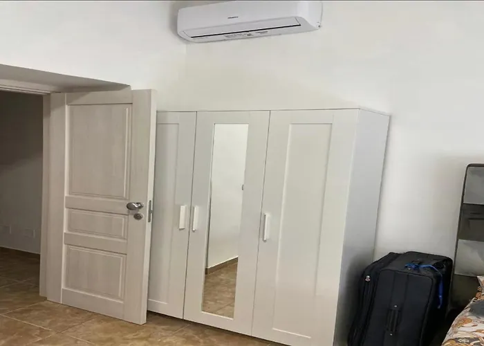 Miris Home Fast And Comfortable With Self Check In 8 Minutes Walk Near Naples Airport
